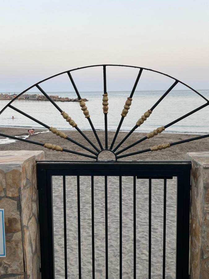 Playa Cristo Amazing Beach Terrace Appartment Estepona Extérieur photo